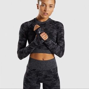 CAMO SEAMLESS LONG SLEEVE CROP TOP